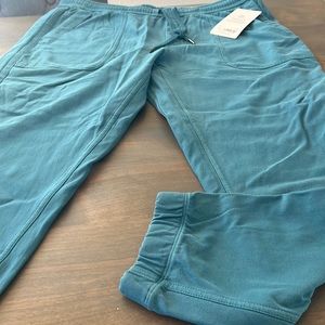NWT Athleta jogger size large